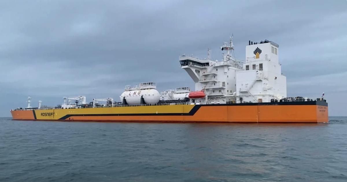 For the second time this year the 'Akademik Gubkin' arrives in Cuba with 740,000 barrels of Russian oil
