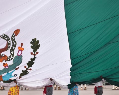 Forest Foreign Minister calls young diplomats to reinforce foreign policy with humanism