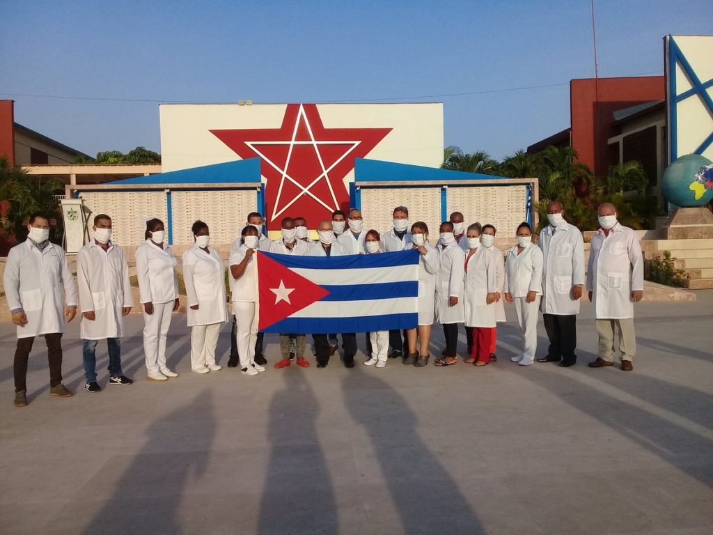 French mayors and leaders ask Macron authorization to hire Cuban doctors