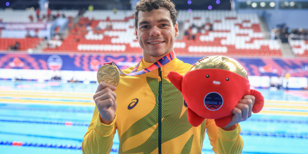 Gabriel Bandeira breaks record at the Singapore Swimming World Championship