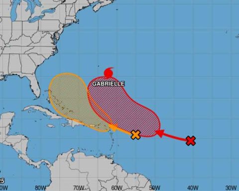 Gabrielle becomes a greater hurricane to Bermuda while the Atlantic is activated