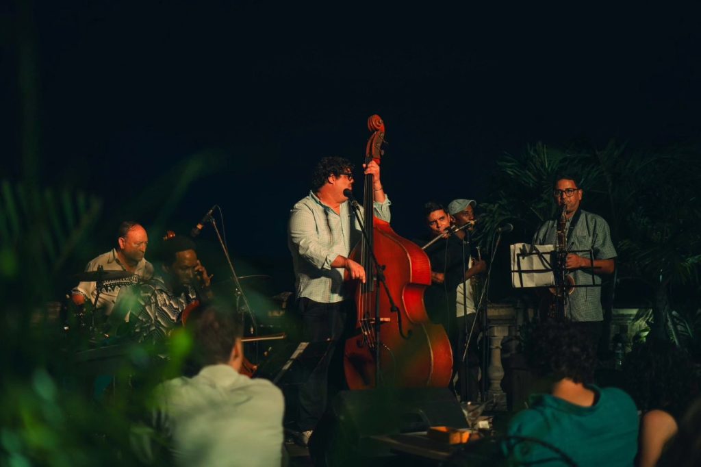 Gastón Joya and David Torrens in Yarini