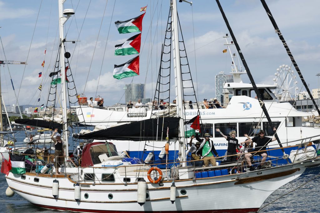 Gaza's help flotilla sails from Barcelona after delay for bad weather