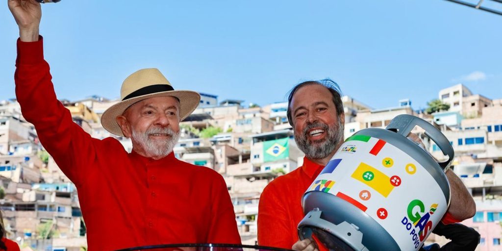 Government guarantees free gas to 15.5 million families