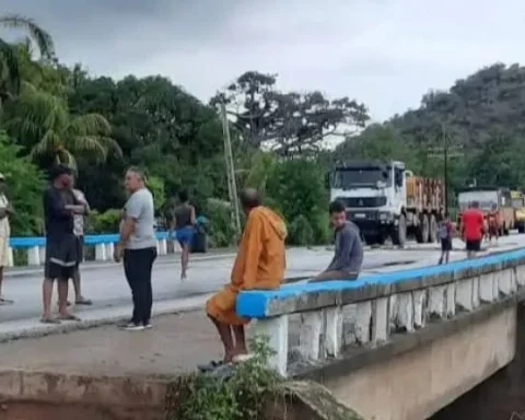 El puente Cañizo, en el municipio santiaguero de GUamá, sufrió daños estructurales por las intensas lluvias de Imelda