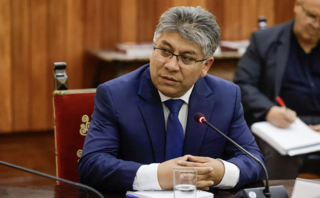 Governor of Cusco blames the Executive for crisis in Machu Picchu