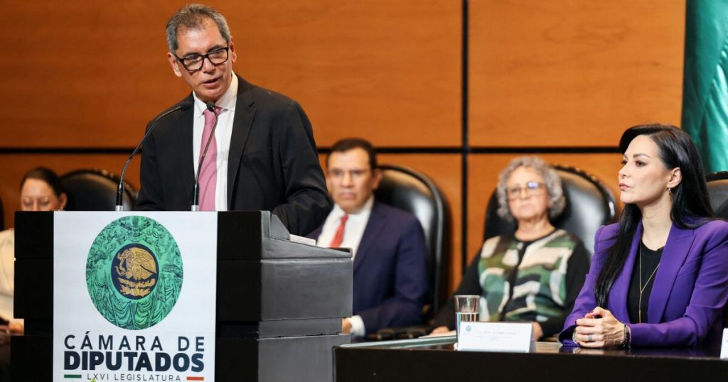 Hacienda expects Economy to grow between 1.8 and 2.8% by 2026