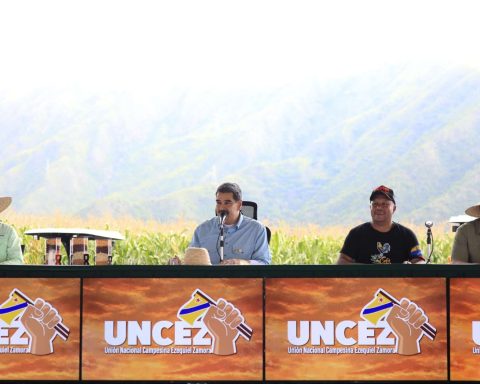 Head of State: The Venezuelan people tell the Empire that enough threats