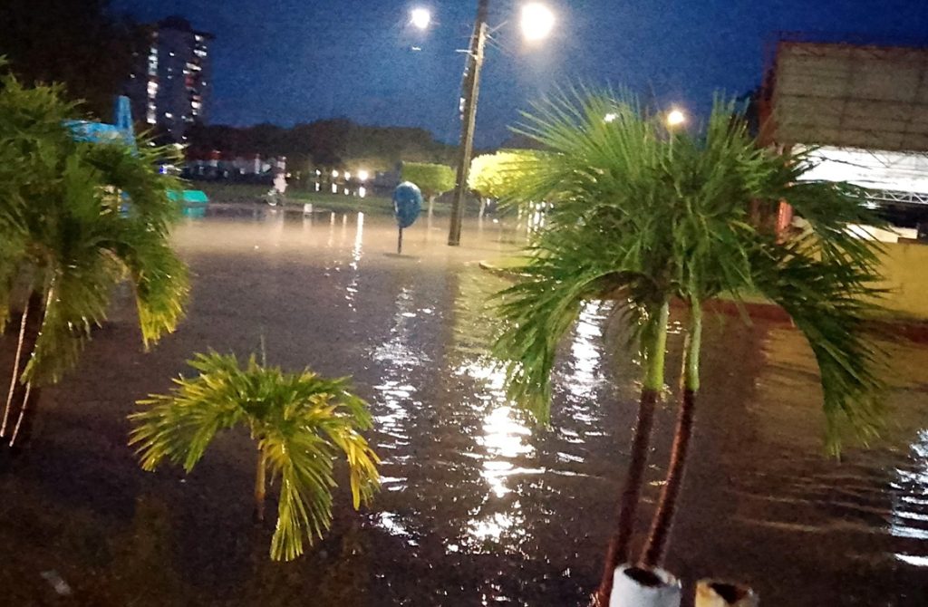 Heavy rains cause floods in Bayamo