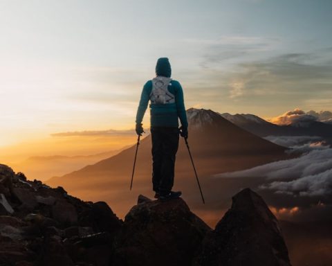 Historic record: Peruvian Thomas Schilter conquers three arequipa volcanoes in 30 hours