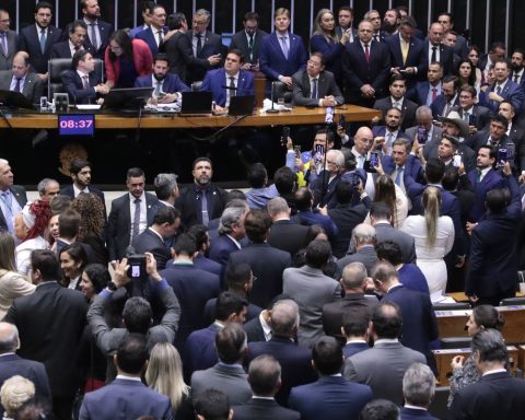 House approves urgency for amnesty project to scammers