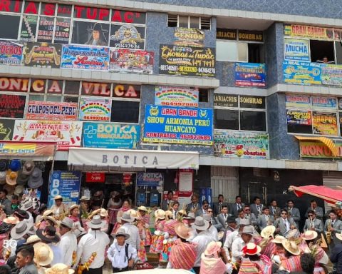 Huancayo: musicians fire Santiago party who brought them economic bonanza