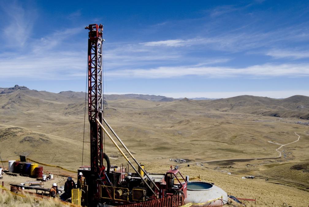 Hudbay closes a plant in mine for protests