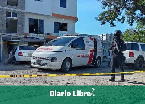 Identify the five dead in shooting in Santiago