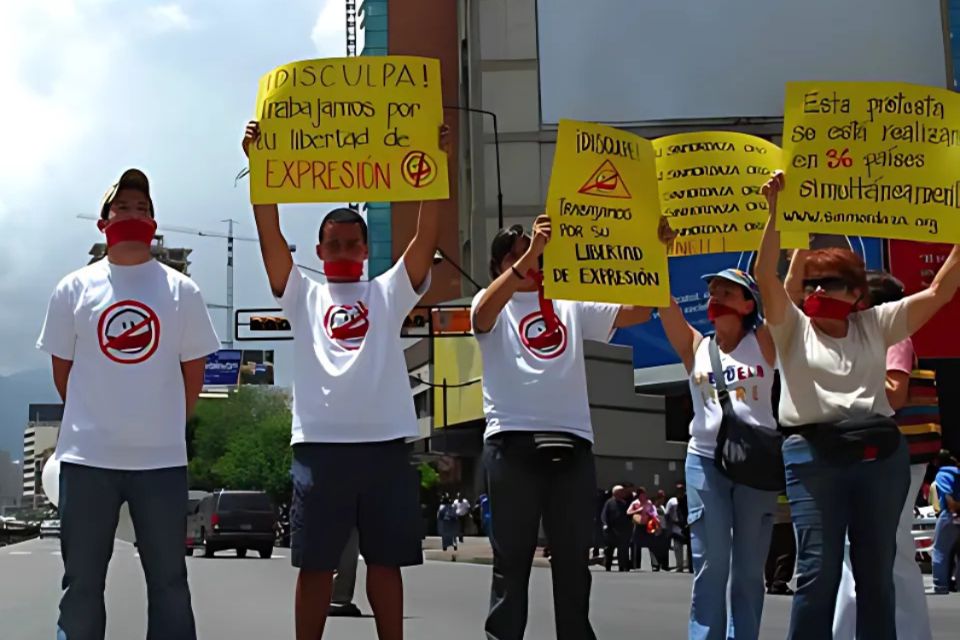 libertad de expresión Un Mundo Sin Mordaza