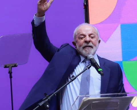In conference, Lula says authoritarianism fears women