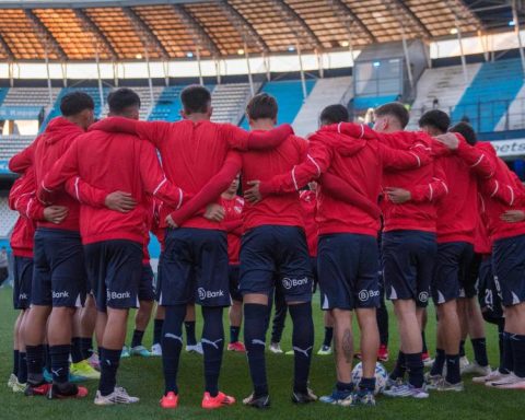 Independent, disqualified from the South American Cup for Conmebol