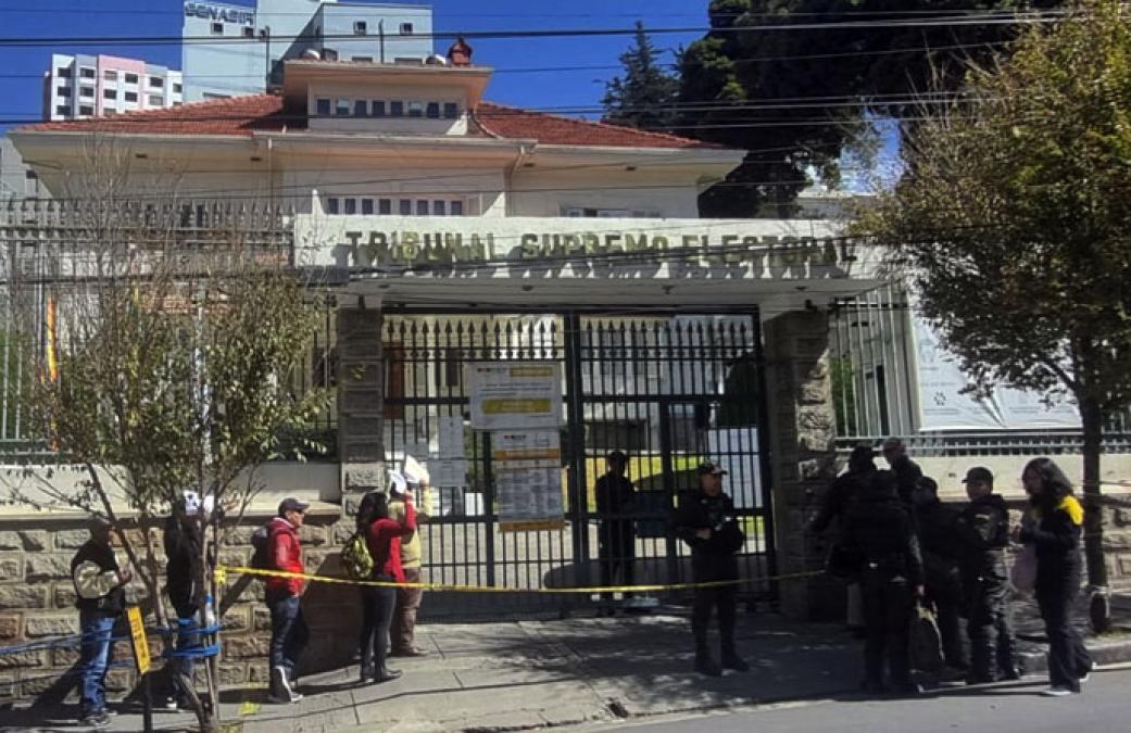 "It seeks to take a blow": Tse rejects "fool" bill against electoral vowels