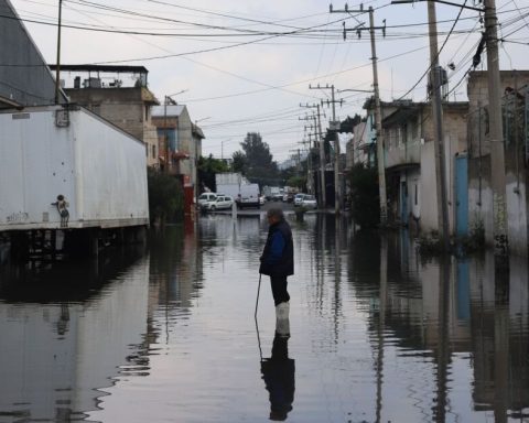 Iztapalapa is again impacted by floods: "We are between the mud"