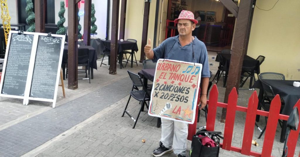 José Luis, Urbano and Yoel, three survivors in the streets of Matanzas