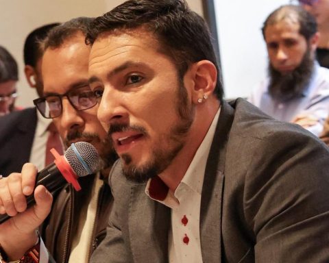 Juan Carlos Florián's reincorporation as Equality Minister of Gustavo Petro does not stop the demands against him