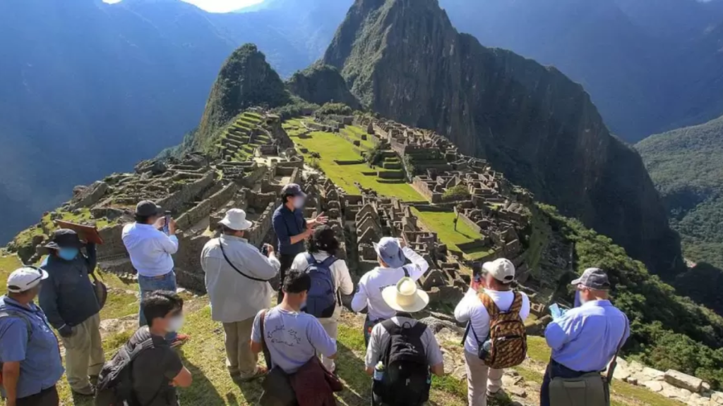 Juan Stoessel: "There are many people in charge of Machu Picchu and nobody makes decisions"