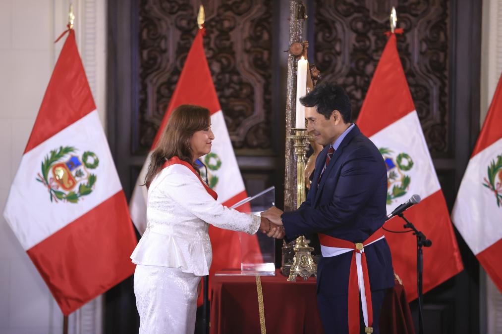 Julio Demartini and the others close to Dina Boluarte who enjoy the State