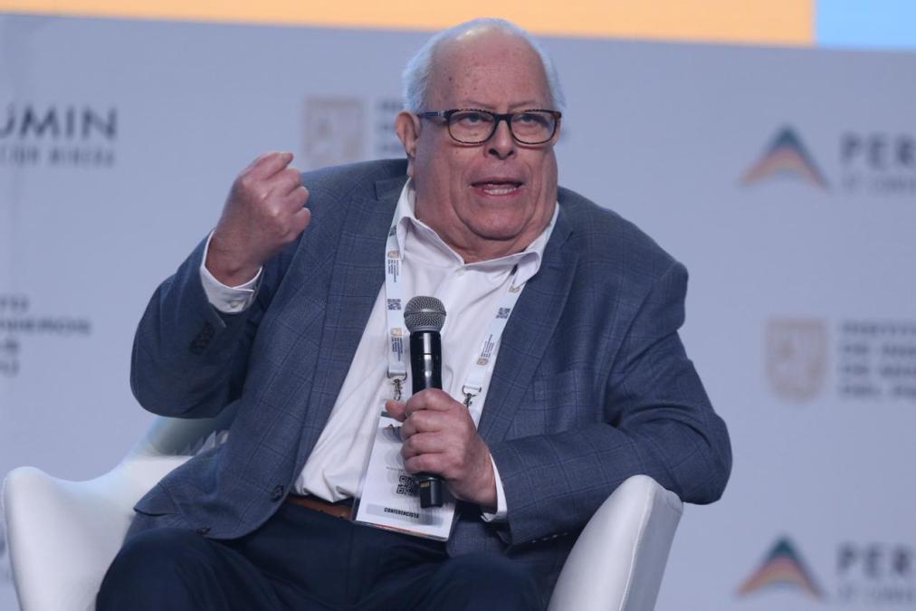 Julio Velarde says that meritocracy is needed in the country