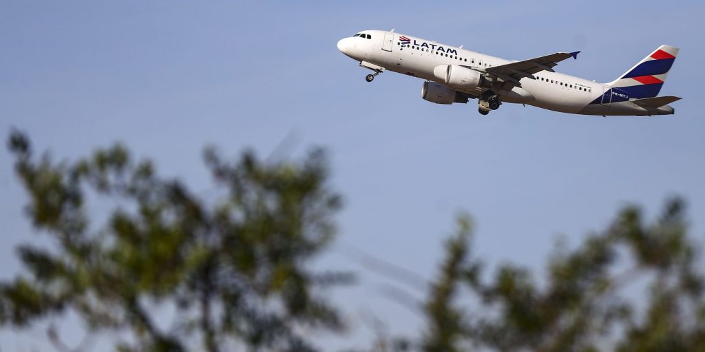 LATAM announces purchase of 24 Embraer planes