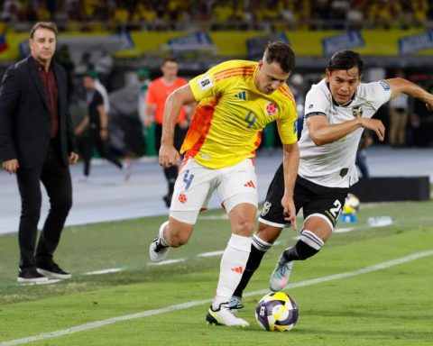 LIVE: Colombia 1-0 Bolivia - Second Time