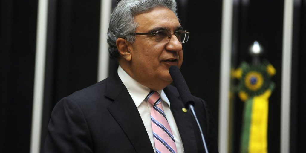 Laurez Moreira assumes government of Tocantins and dismisses secretaries