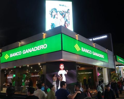 Livestock Bank surprises in Expocruz 2025 with innovation and technology for entrepreneurs