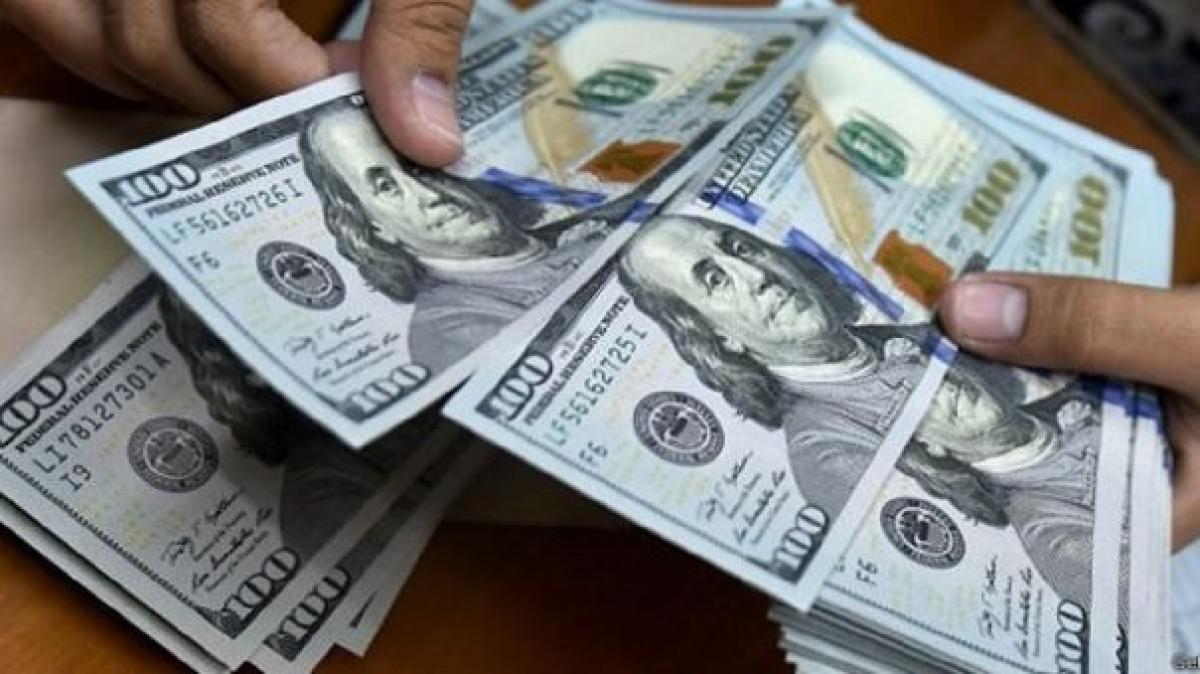 Loans in dollars grew 6.1% in August