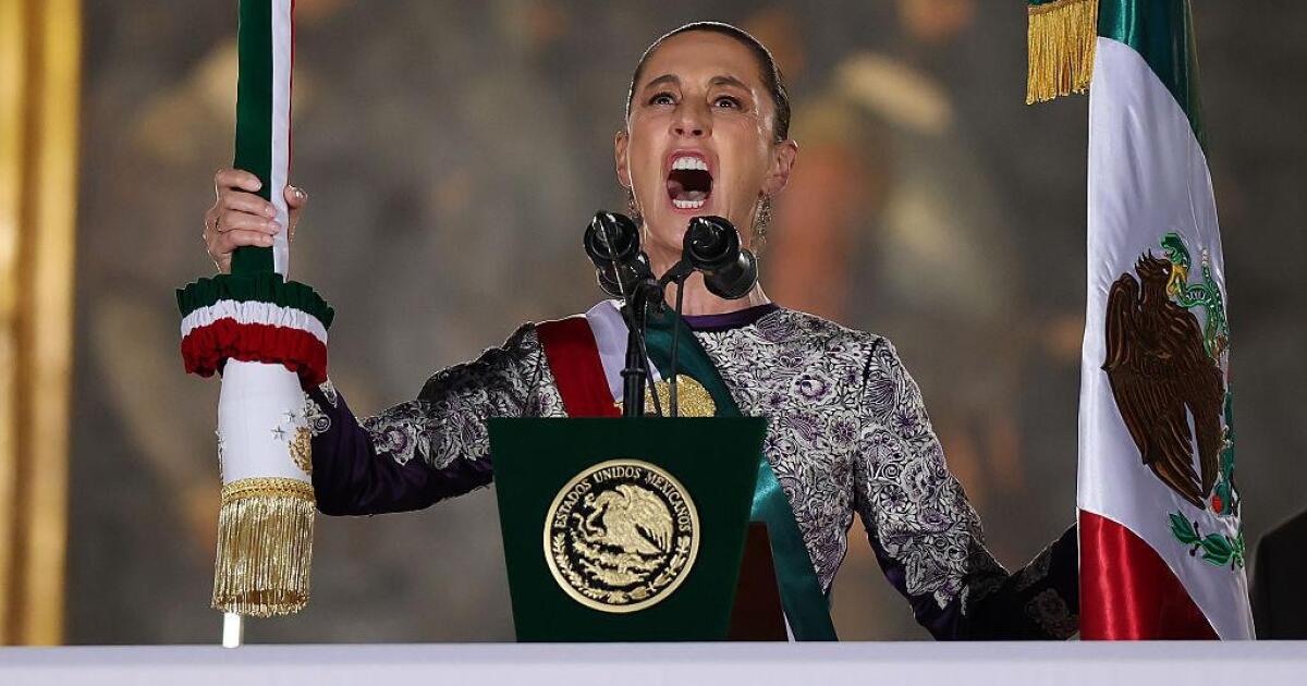 "Long live indigenous women and migrants!" Sheinbaum shouts