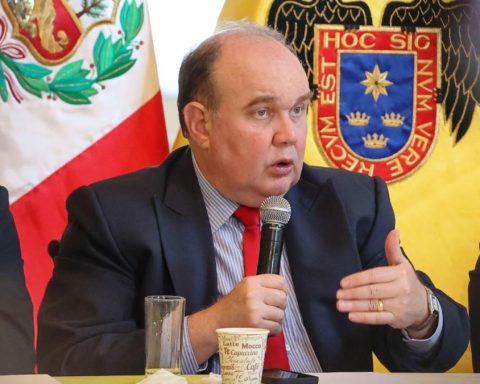 López Aliaga does not yet decide whether he will apply for the presidency: "I have pending conversations"