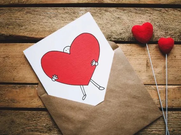 Love, friendship and the eternal fight: fine gift or traffic light?