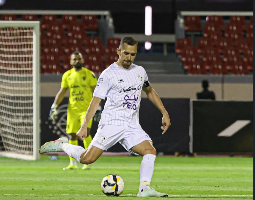 Luis Haquin debuted as Captain in Saudi Arabia with the Al-Tai FC