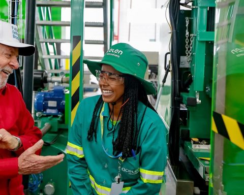 Macauba biofuel will change life of farmers in MG, says Lula