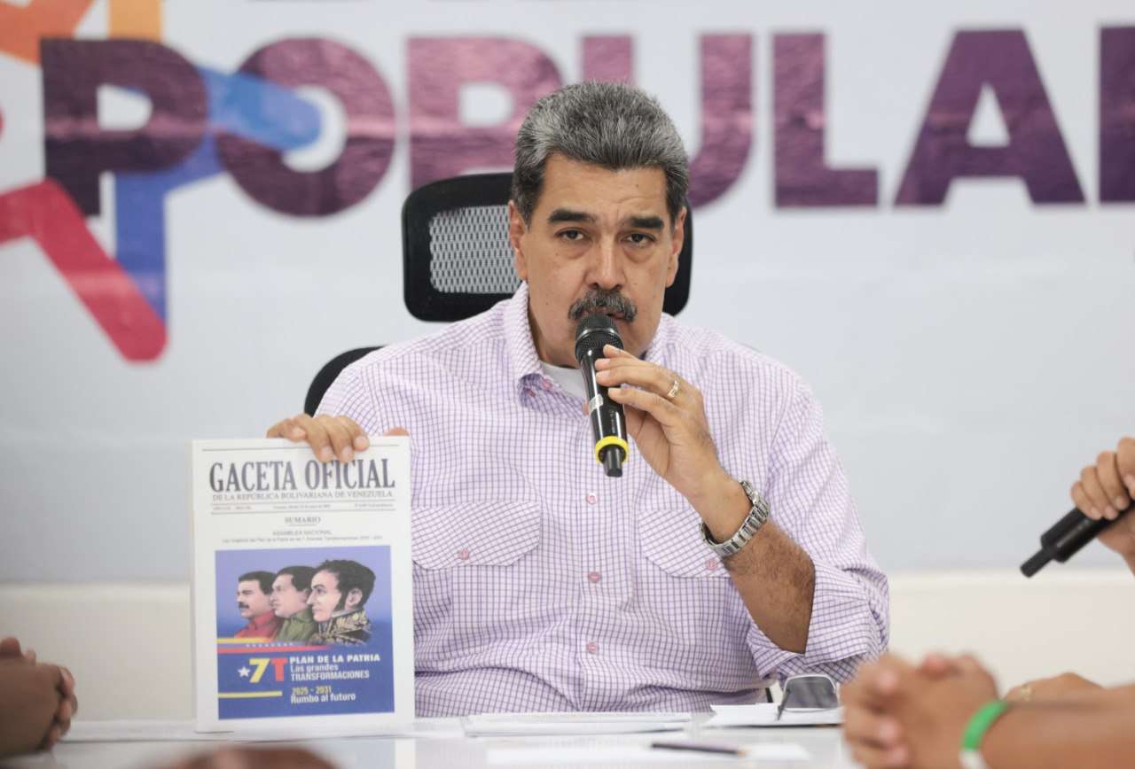 Maduro: USA wants to impose a puppet government and steal oil