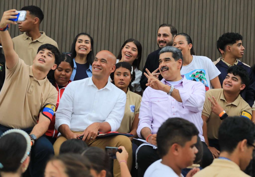 Maduro: You have to critically educate youth