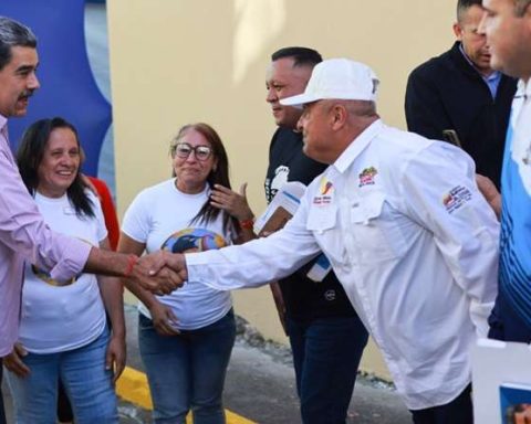 Maduro highlights self -government as the form of Venezuelan democracy