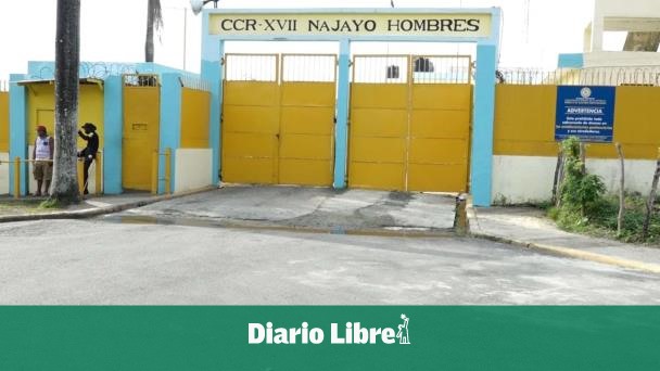 Man receives 10 years for smuggling of arms