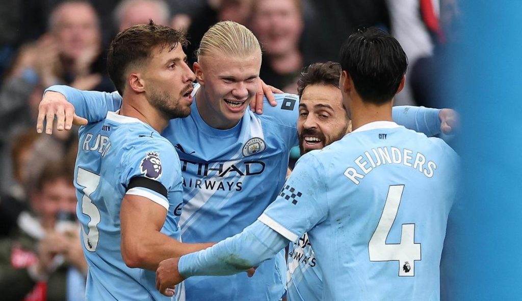 Manchester City maintains its dominance over United with a forceful 3-0