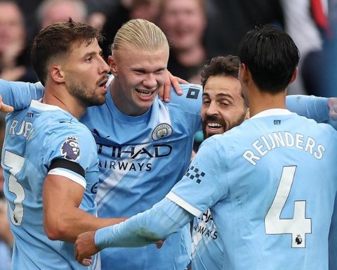 Manchester City maintains its dominance over United with a forceful 3-0