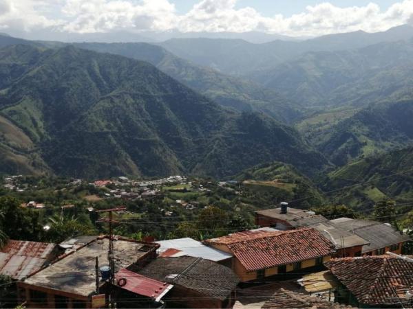 Many inhabitants of this place ignore that they live in the huge mountain of Colombian gold