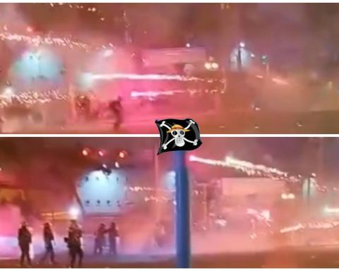 March Z: Pyrotechnics launch to police (video)
