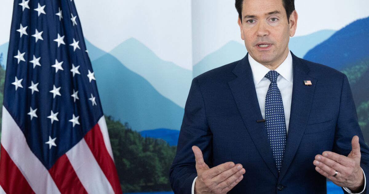Marco Rubio visits Mexico in the middle of US pressures