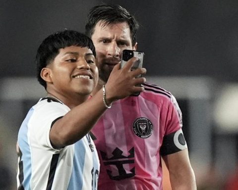 Mascherano: "Another normal Messi night"