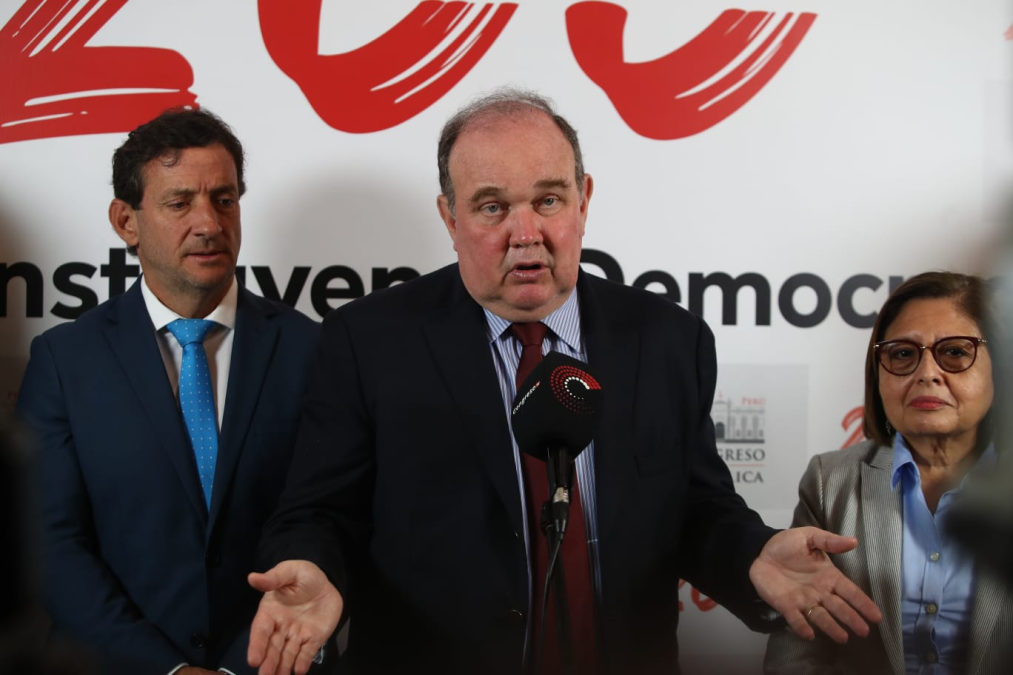 Mayor of Lima after passing through Europe summons dialogue to the Minister of Transportation