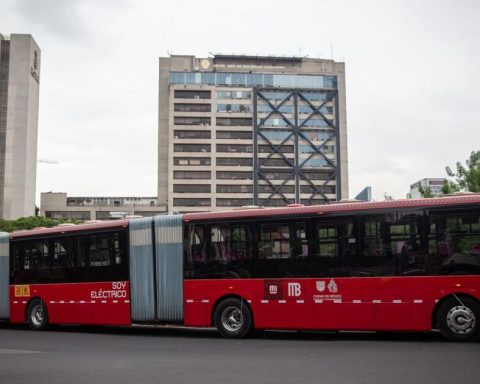 Metrobús units clash leaves 12 injured in the CDMX